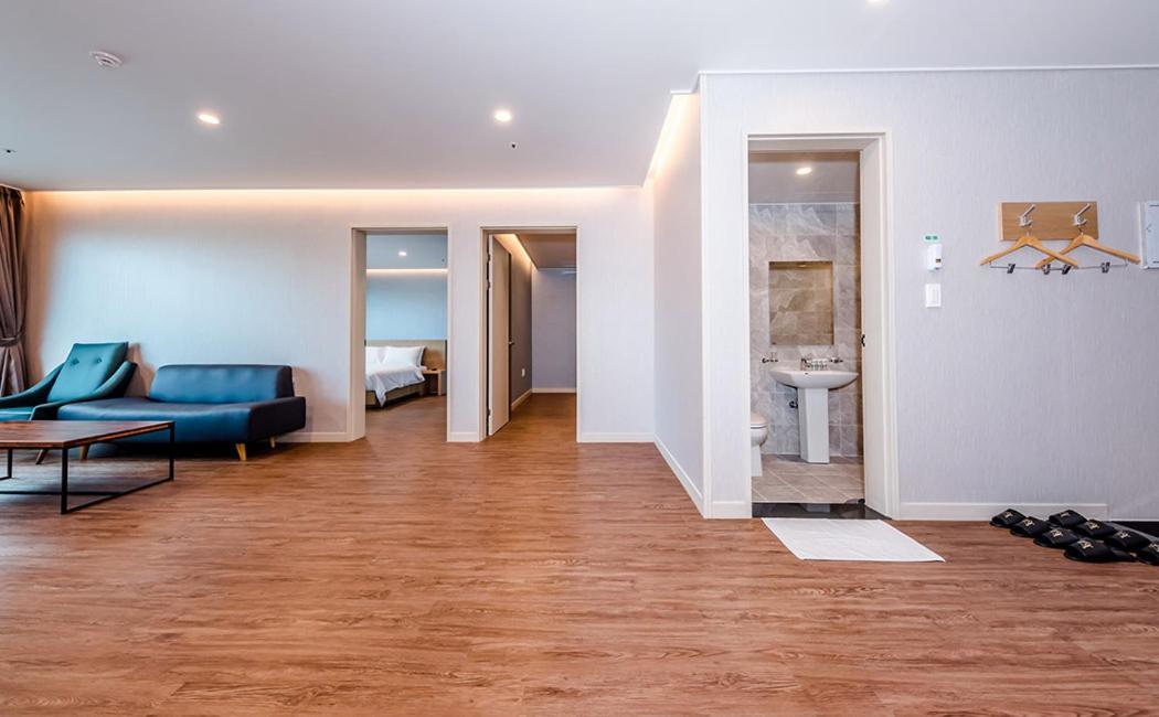 Jnb Hotel Seogwipo Zewnętrze zdjęcie